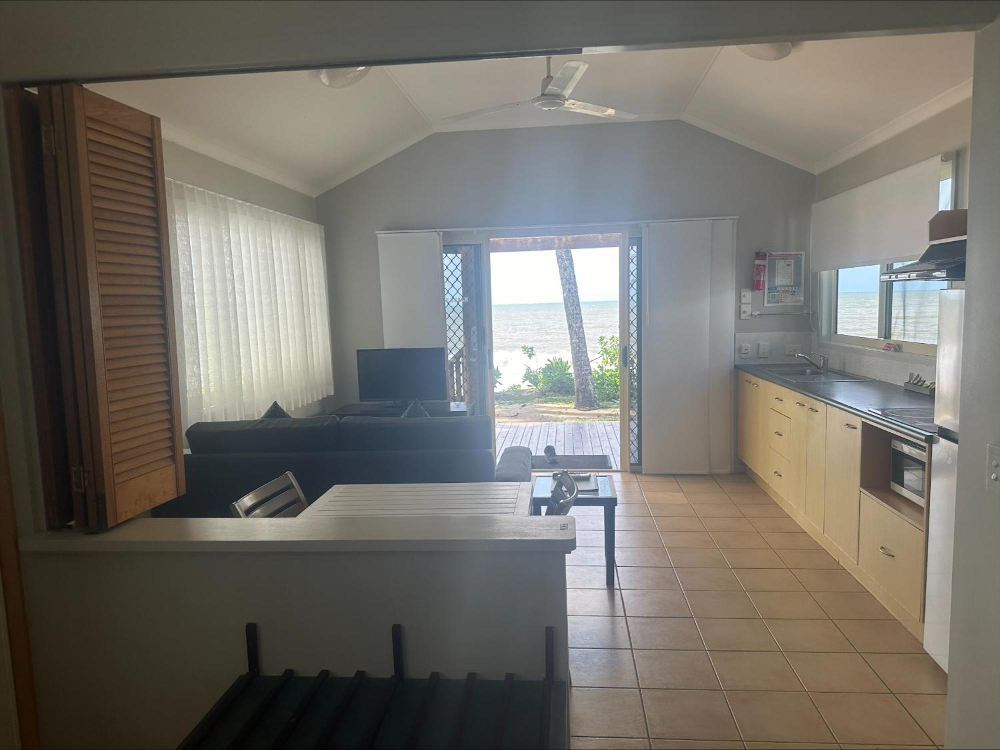 Ellis Beach Oceanfront Holiday Park Palm Cove Exterior photo